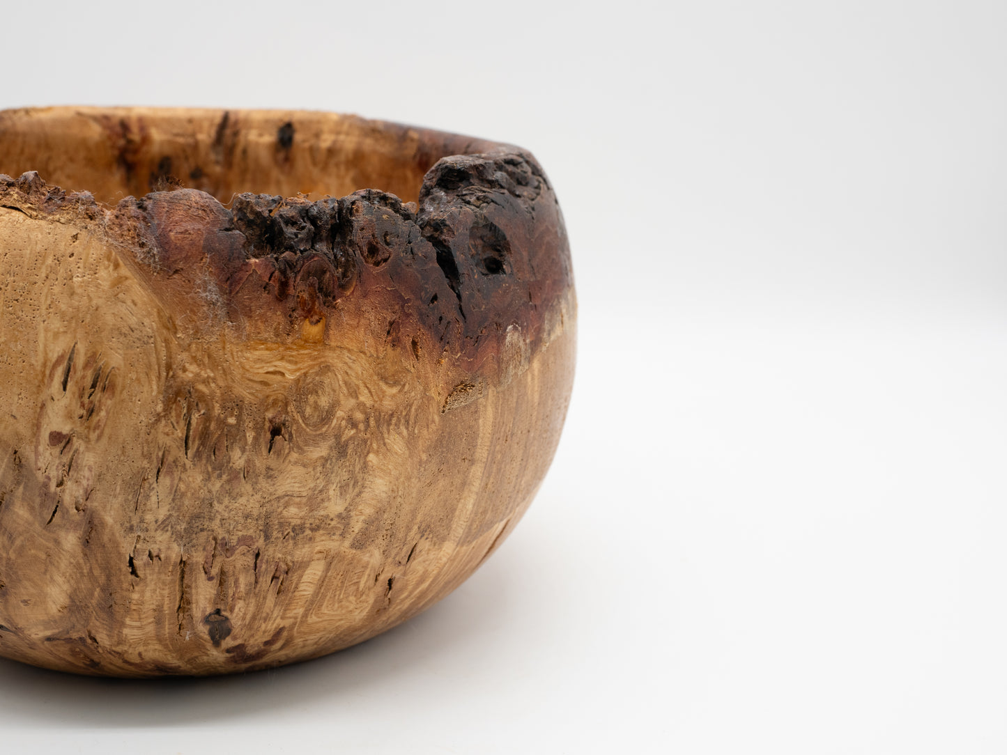 Very Unique Wooden Oak Burr / Burl Bowl - Handmade & Wood Turned