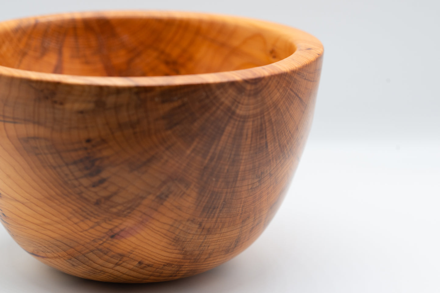 Wooden YEW Bowl - Beautiful Wood Turned & Handmade